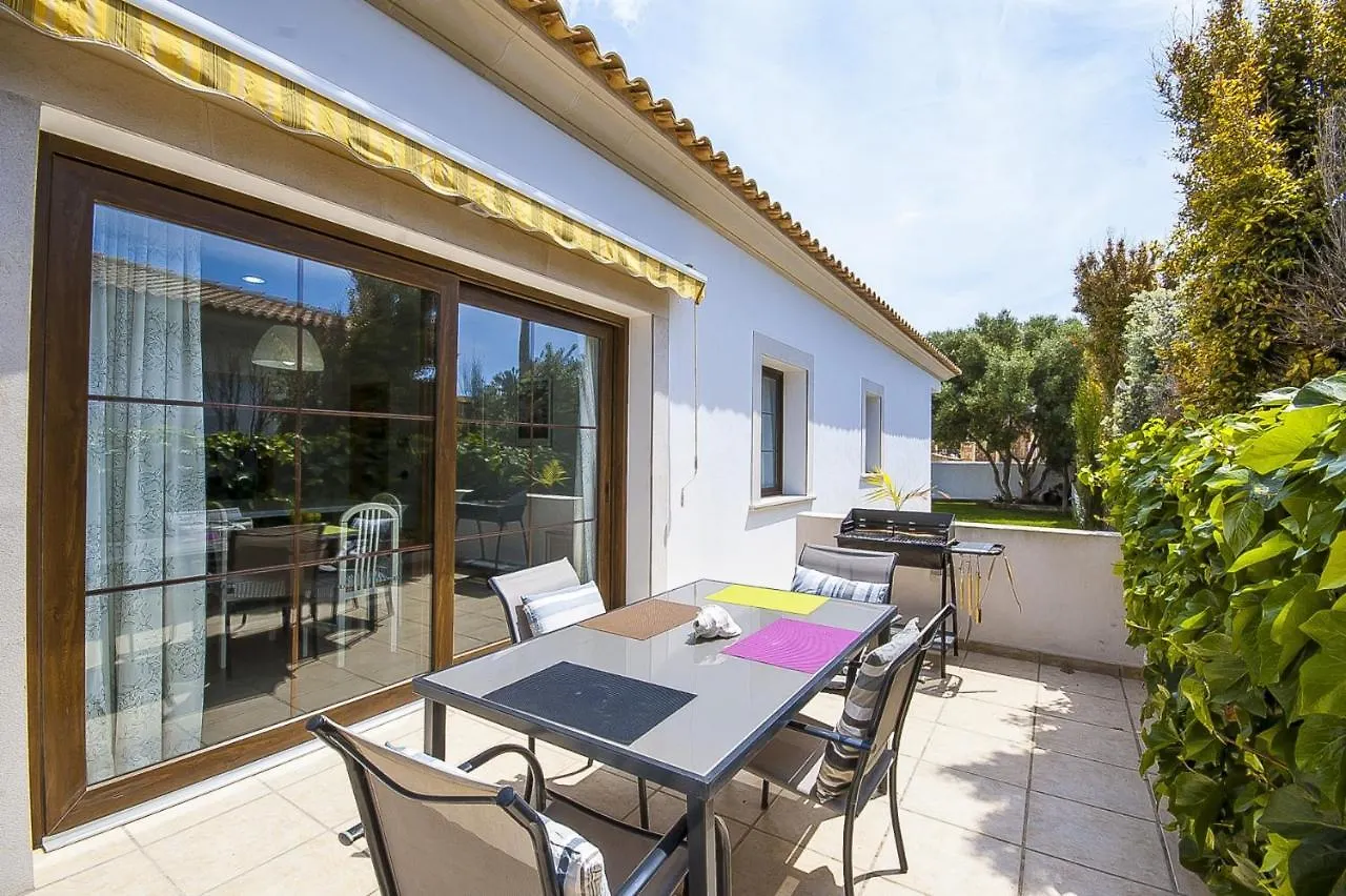 YupiHome Villa Voramar Sa Torre 0*,